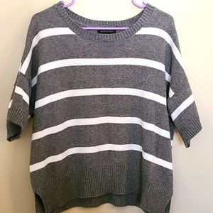 EUC Banana Republic grey and white sweater